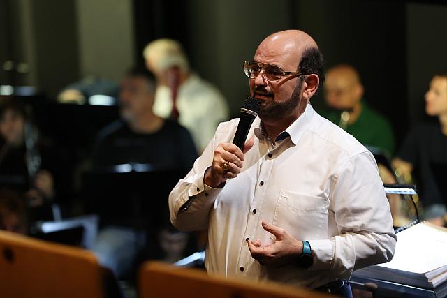 Ο Μαέστρος και Καλλιτεχνικός Διευθυντής του ΠΣΚΗ&nbsp;Μύρων Μιχαηλίδης