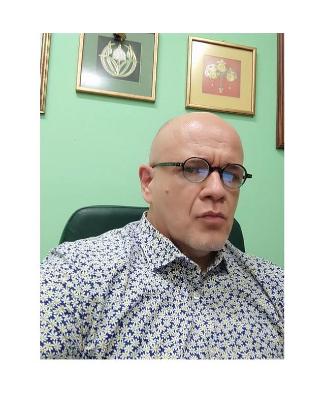 Μάνος Δολαψάκης ψυχίατρος