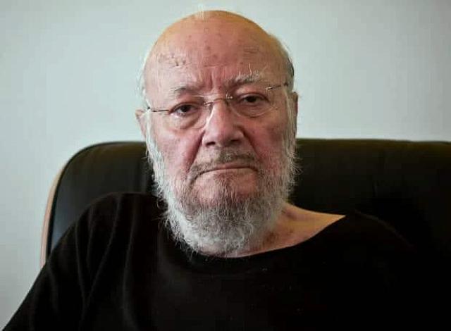 Ο γλύπτης Τάκις