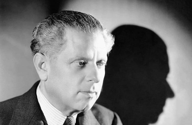 Ο Μαξ Ράινχαρτ