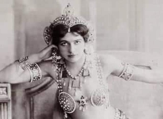 Η Μάτα Χάρι