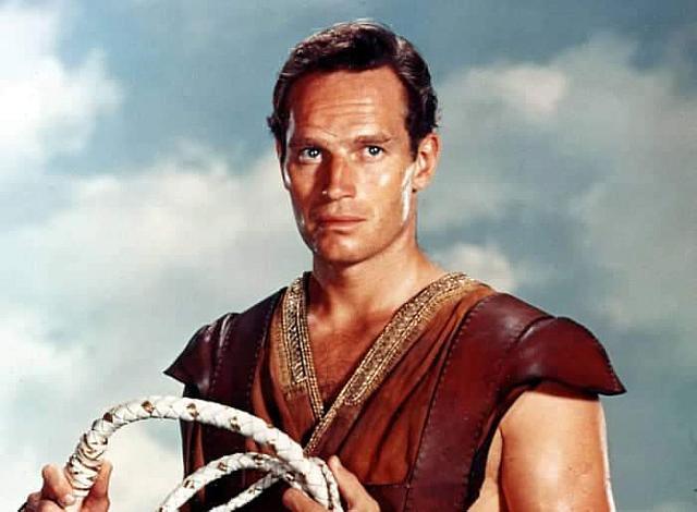 Ο Τσάρλτον Ίστον