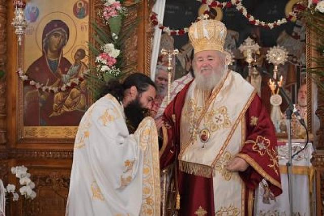 χειροτονία πρεσβυτερου