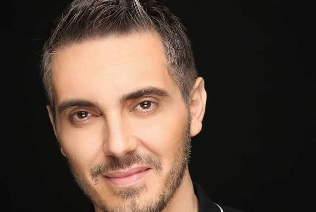 Ο Μιχάλης Χατζηγιάννης