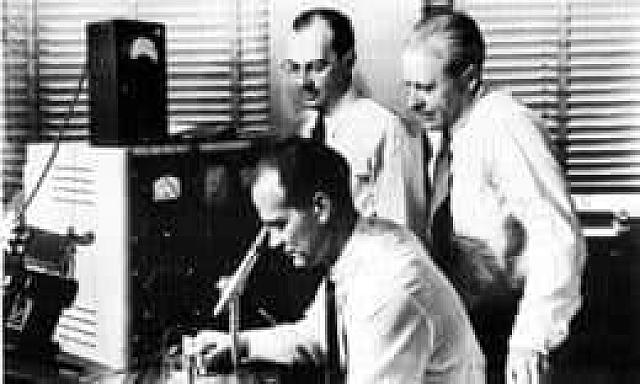 Οι:  Μπαρντίν, Σόκλευ και Μπράταιην, που ανακάλυψαν το τρανζίστορ