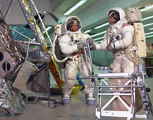 Οι Μπιλ Κόνραντ και Άλαν Μπιν