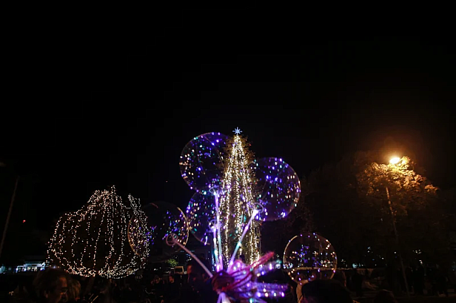 Τρίκαλα χριστουγεννιάτικο δεντρο
