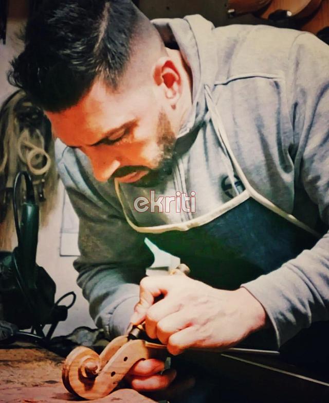 ΠΑΠΑΛΕΞΑΚΗΣ ΝΙΚΟΣ 