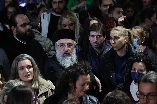 Ηράκλειο: Εντυπωσιακές εκδηλώσεις και φωταγώγηση του Χριστουγεννιάτικου δέντρου