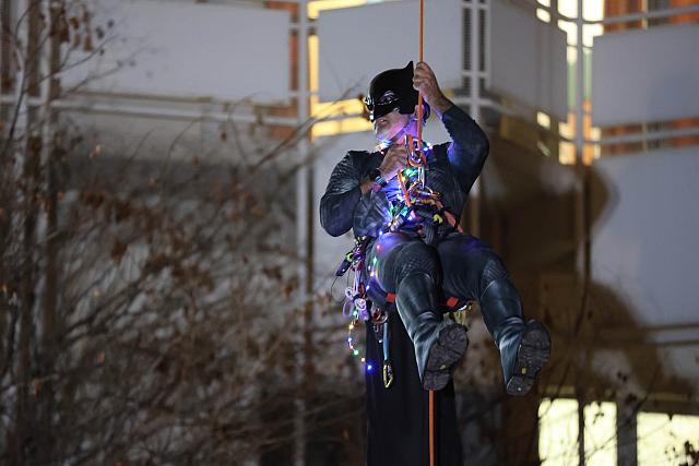 Οι Ιπτάμενοι Αγιοβασίληδες σκόρπισαν χαμόγελα και έδωσαν δώρα σε παιδιά που νοσηλεύονται