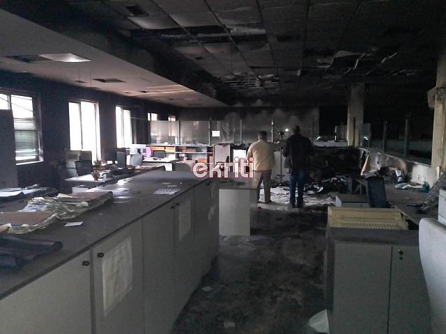 Φωτιά στην εφορία