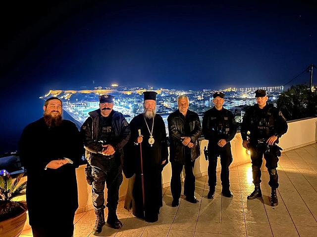 Μητροπολίτης Ρεθύμνου: Ευχαριστεί τους αστυνομικούς του ΤΑΕ για τη δωρεά των οικίσκων