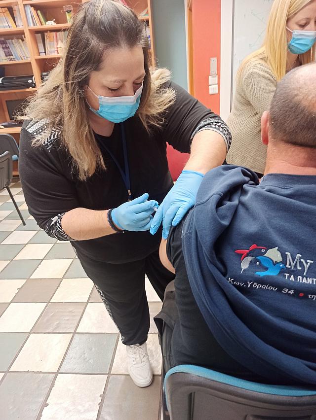 Αντιγριπικός εμβολιασμός από 7η ΥΠΕ Κρήτης σε ευάλωτες ομάδες δομών