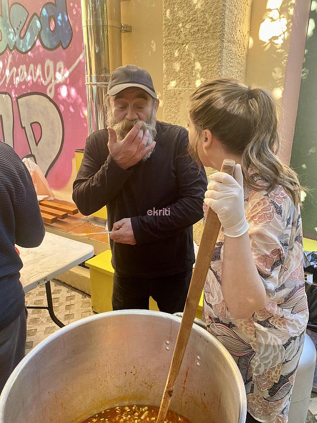 ΚΟΙΝΩΝΙΚΗ ΚΟΥΖΙΝΑ 