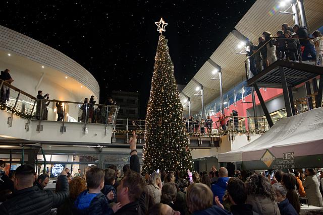 TALOS PLAZA - Φωταγώγηση του δέντρου