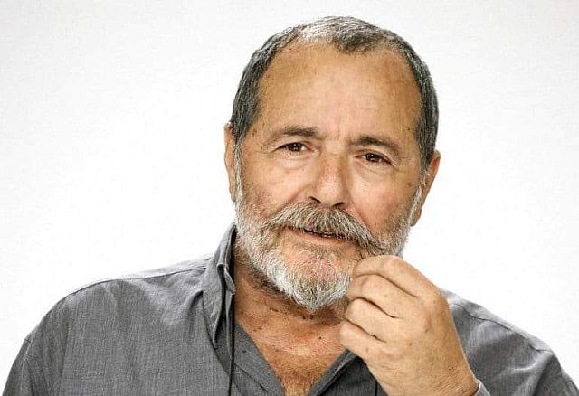 Ο Νίκος Κακαουνάκης