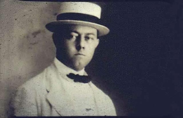 Ο Θεόφραστος Σακελλαρίδης