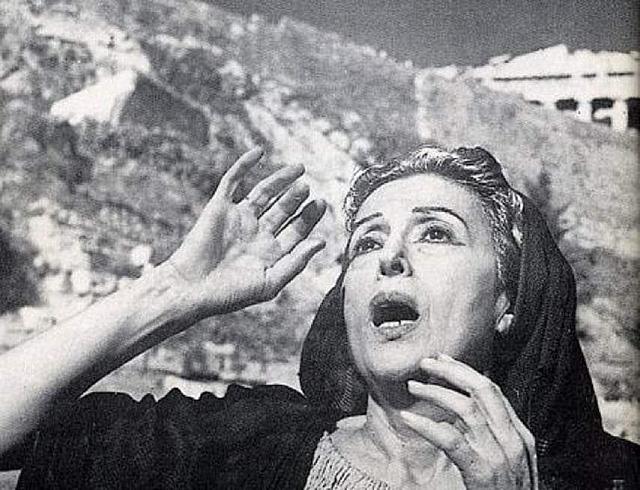 Η Κατίνα Παξινού