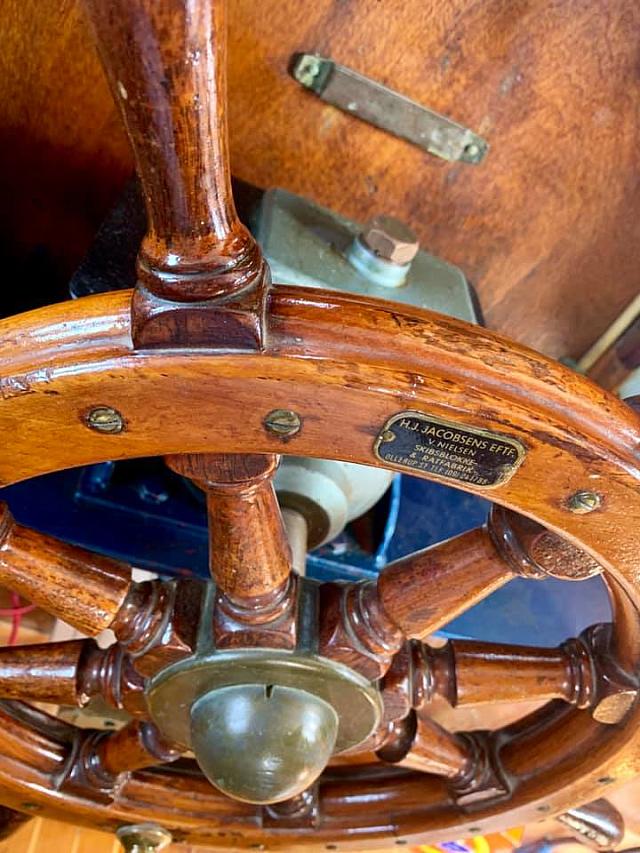 νικολαϊδης 