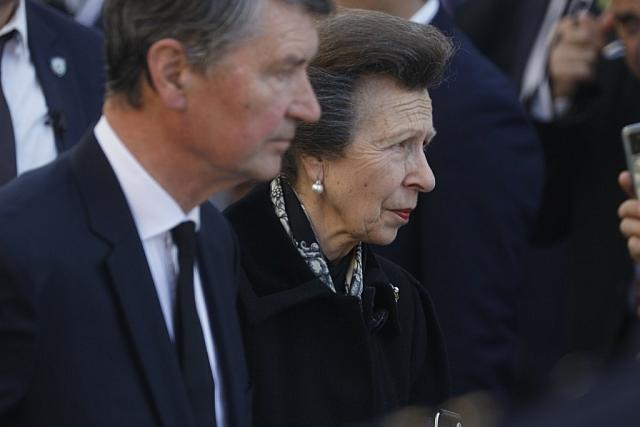 κηδεία τέως