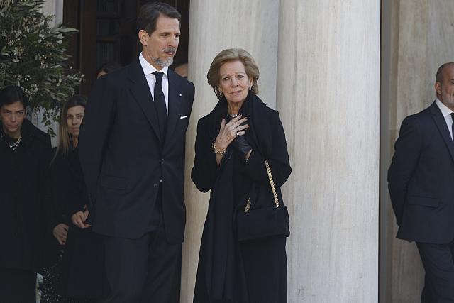 κηδεία τέως