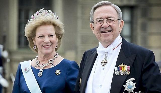 τέως βασιλιάς Κωνσταντίνος