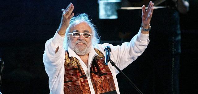 Ο Ντέμης Ρούσσος