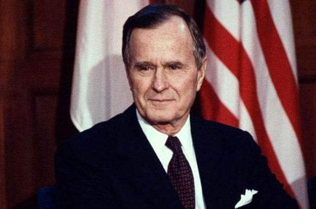 Ο Τζορτζ Μπους (ο πρεσβύτερος)