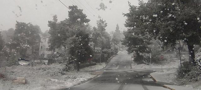 Χιόνια στη Δροσιά