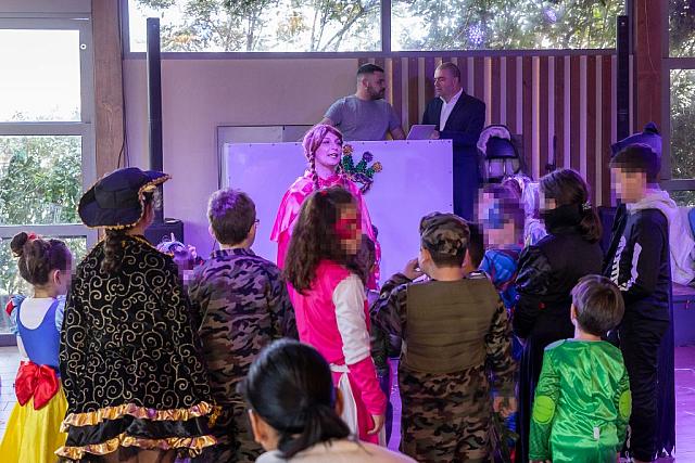 Ένα ξεχωριστό αποκριάτικο παιδικό πάρτι διοργανώθηκε  από τον Όμιλο Καράτζη