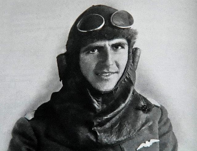 Ο Κώστας Περρίκος