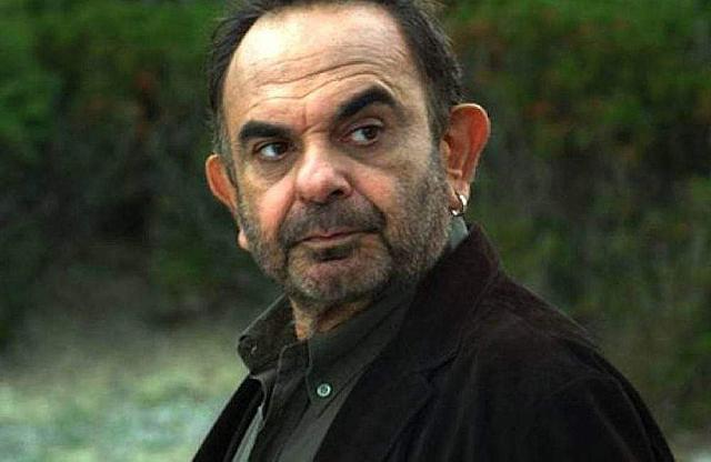 Ο Σάκης Μπουλάς