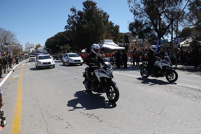 παρέλαση ηράκλειο 25η μαρτίου