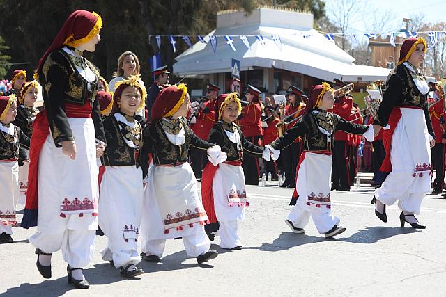 παρέλαση ηράκλειο 25η μαρτίου