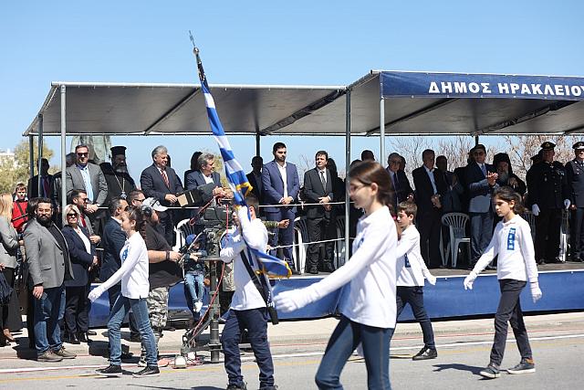 παρέλαση ηράκλειο 25η μαρτίου