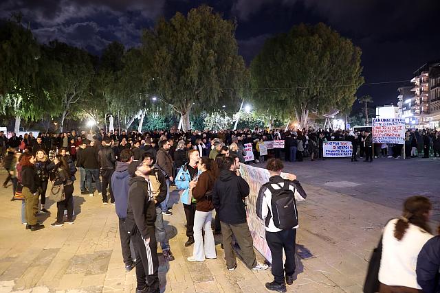 Ηράκλειο: Συλλαλητήριο και πορεία για την τραγωδία στα Τέμπη