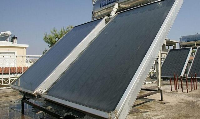 ηλιακός θερμοσίφωνας