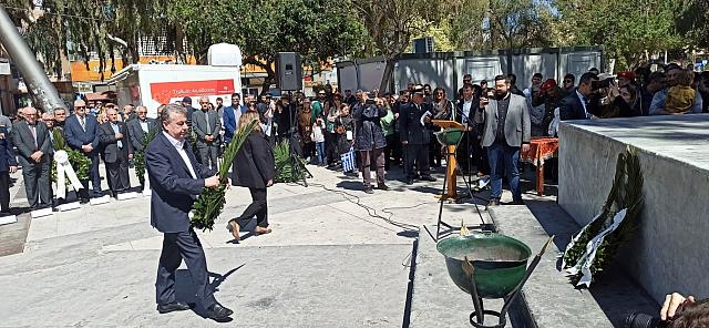 κατέθεση στεφάνου αρναουτάκης