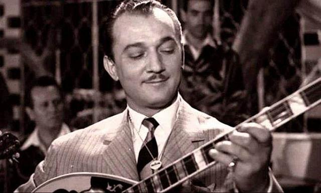 Ο Μανώλης Χιώτης