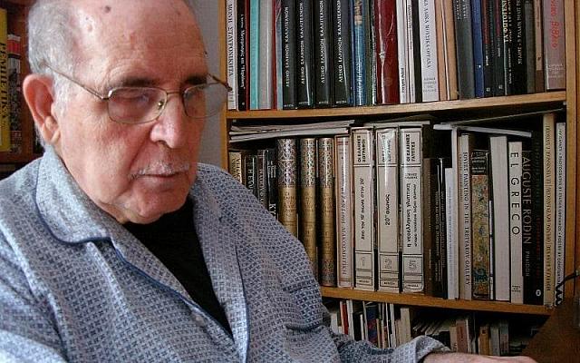 Ο Ντίνος Χριστιανόπουλος