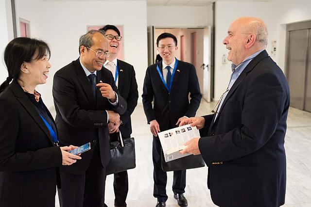 ιτε πρέσβης κίνας