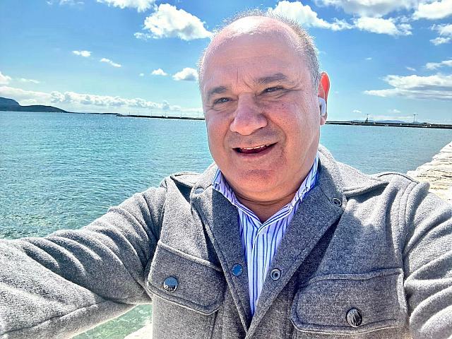 νίκος χαλκιαδάκης