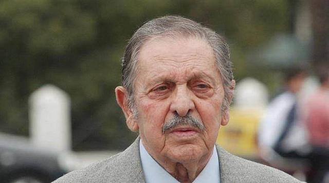 Ο Λάκης Σάντας