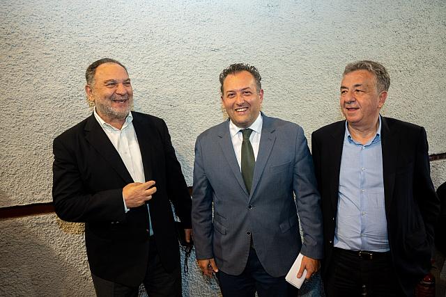 ΚΟΥΡΑΚΗΣ ΣΤΡΑΤΑΚΗς ΑΡΝΑΟΥΤΑΚΗΣ