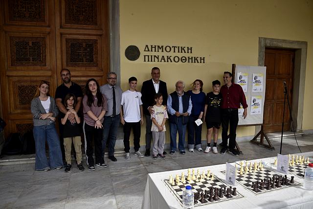 Έκανε ματ… στο κέντρο της πόλης!