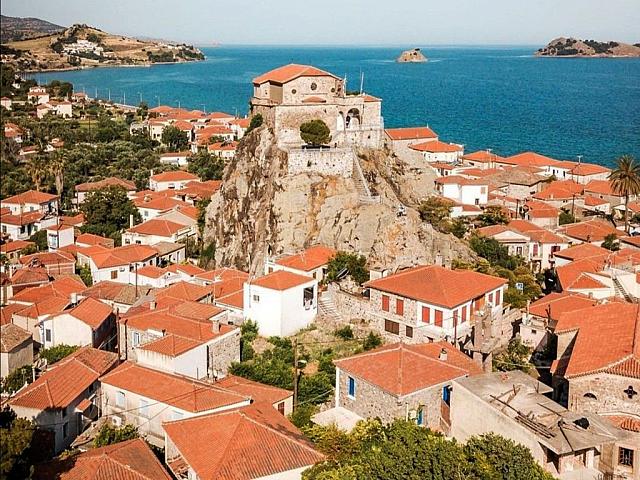 πετρα λέσβος