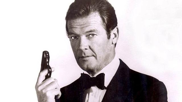 Ο Ρότζερ Μουρ