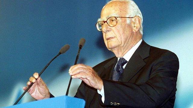 Ο Γιώργος Ράλλης