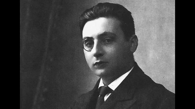 Ο Αιμίλιος Ριάδης