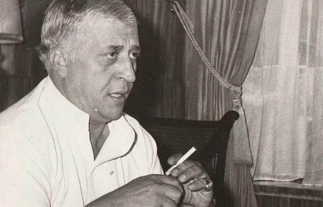 Ο Τζέιμς Πάρις